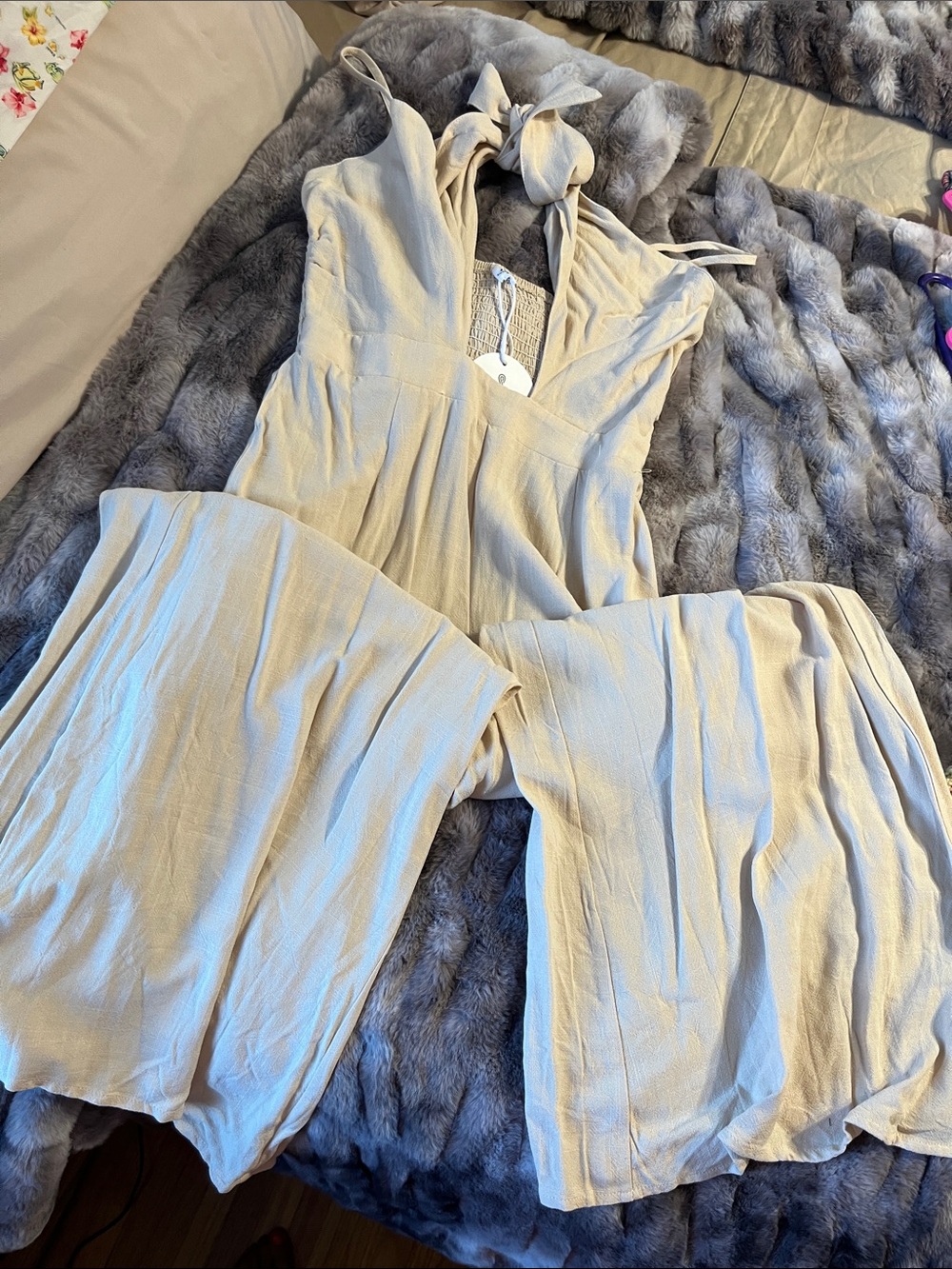 NWT-Anrabess cream halter jumpsuit size small